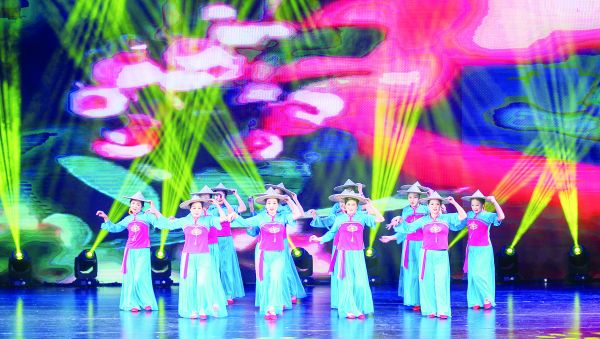 荊門(mén)市舉辦“農家樂(lè )杯” 優(yōu)秀節目展演